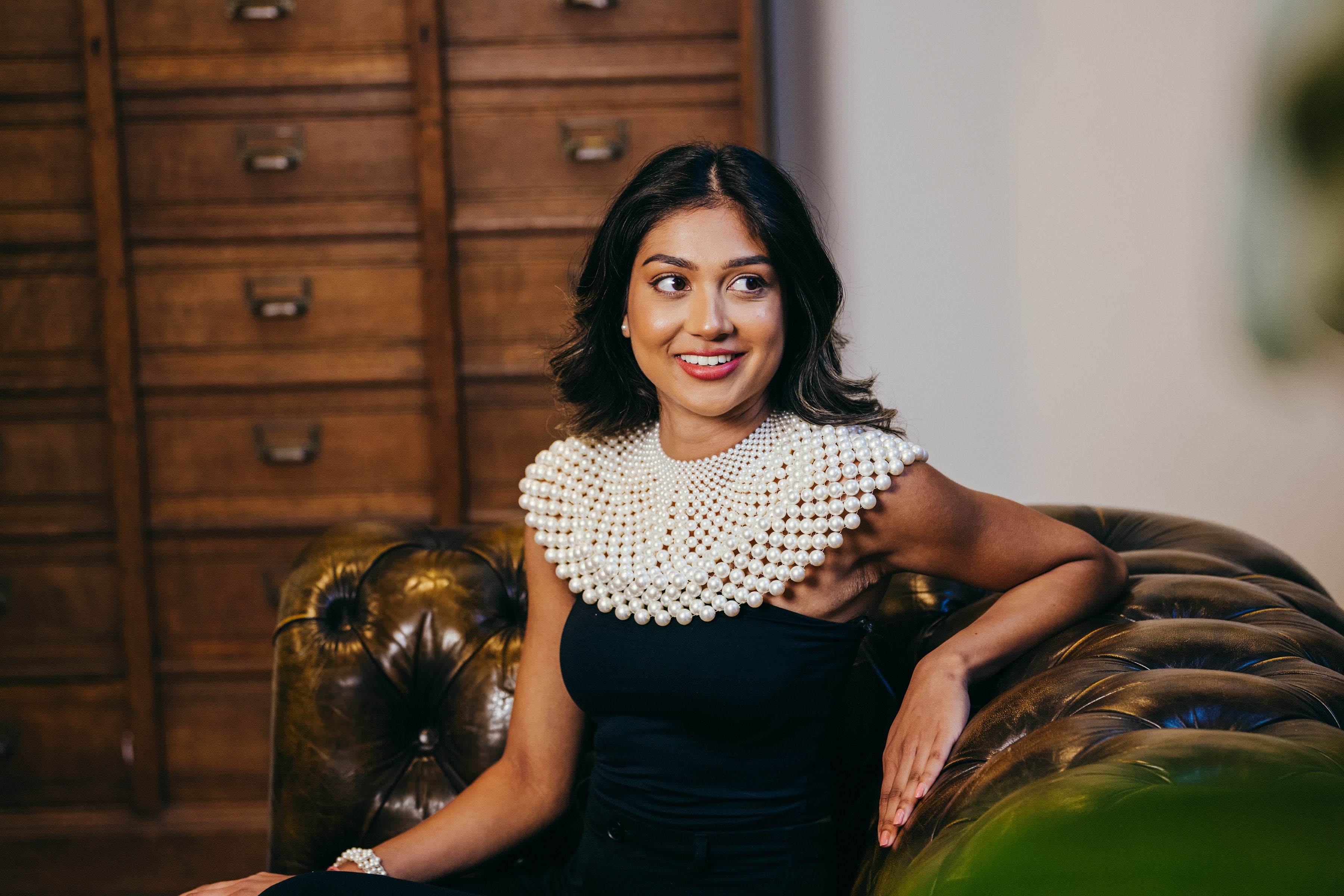 Pearly Luxury Necklace van Shivaya – luxe statement parelketting